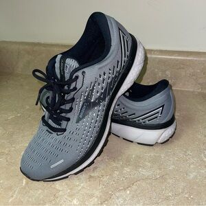 Brooks Men's Ghost 13 Running Shoes Primer Grey/Pearl/Black, Size 10